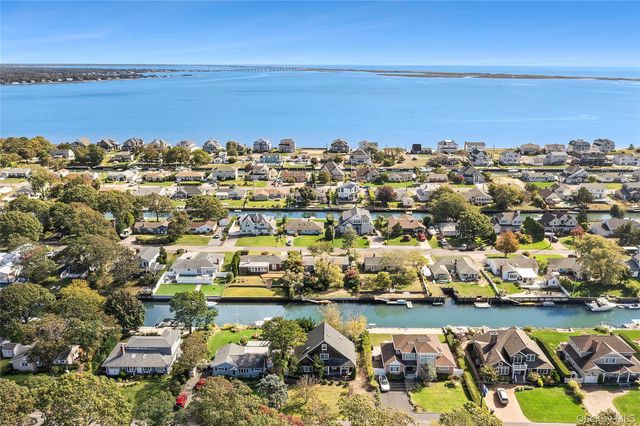 23 Whiting Road, East Quogue, NY 11942