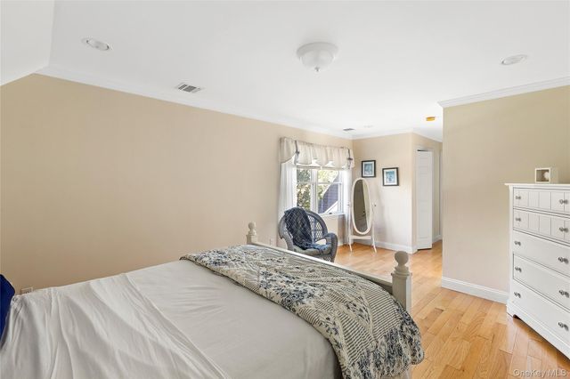 23 Whiting Road, East Quogue, NY 11942