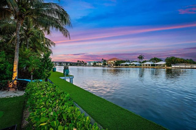964 Eve Street, Delray Beach, FL 33483