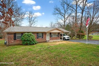 30 Oak St, Crossville, TN 38555