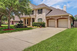 2416 Spoonbill Drive, League City, TX 77573