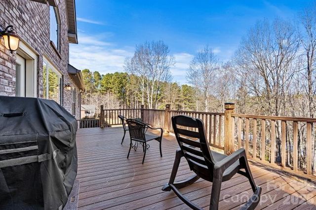 6124 Plantation Pointe Drive, Granite Falls, NC 28630