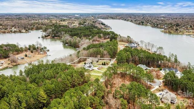 6124 Plantation Pointe Drive, Granite Falls, NC 28630