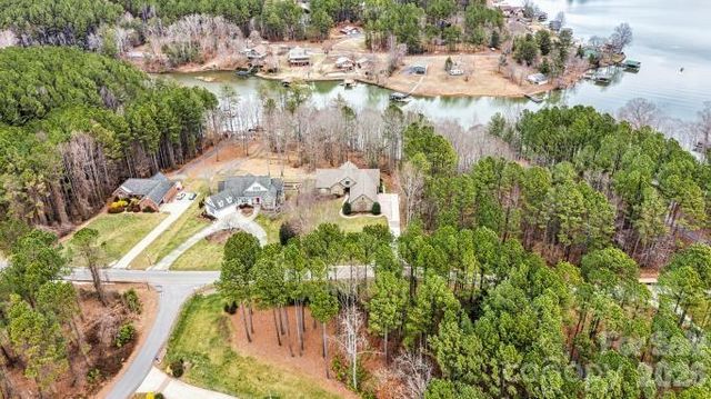 6124 Plantation Pointe Drive, Granite Falls, NC 28630