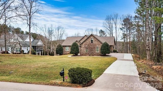 6124 Plantation Pointe Drive, Granite Falls, NC 28630