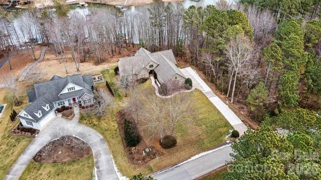 6124 Plantation Pointe Drive, Granite Falls, NC 28630