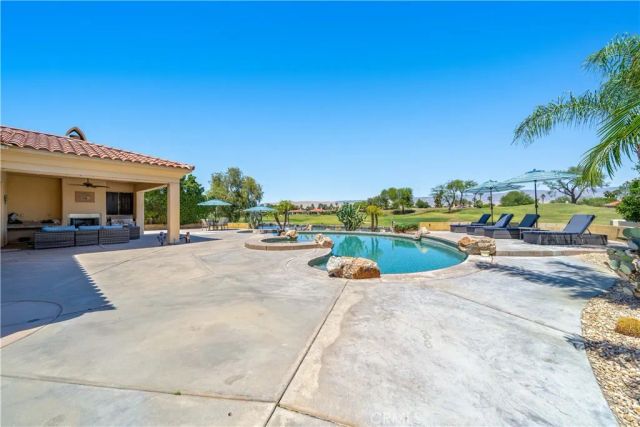 138 Royal Saint Georges Way, Rancho Mirage, CA 92270