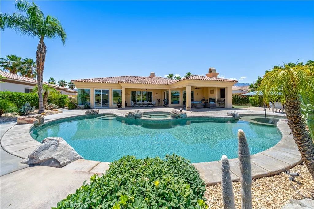 138 Royal Saint Georges Way, Rancho Mirage, CA 92270