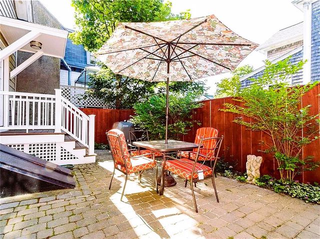 6 Pope Street, Newport, RI 02840