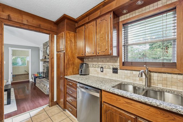 7605 N Richland Boulevard, North Richland Hills, TX 76180