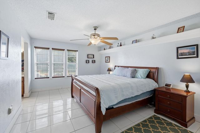 7605 N Richland Boulevard, North Richland Hills, TX 76180