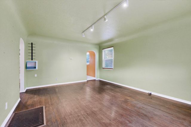 2723 Adams Street NE, Albuquerque, NM 87110