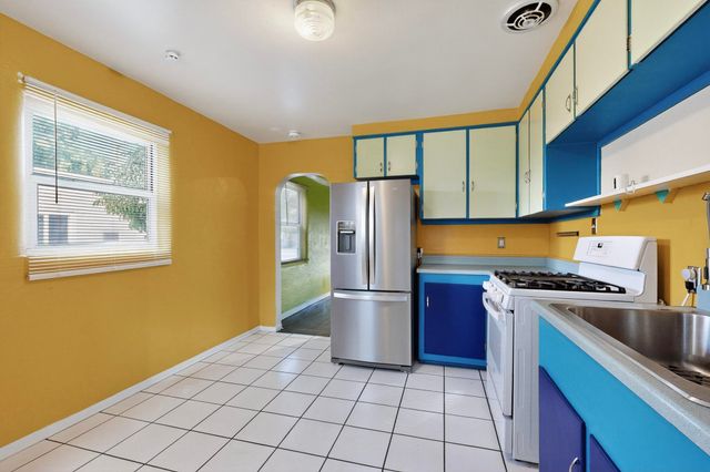 2723 Adams Street NE, Albuquerque, NM 87110