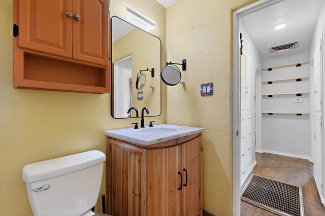 2723 Adams Street NE, Albuquerque, NM 87110