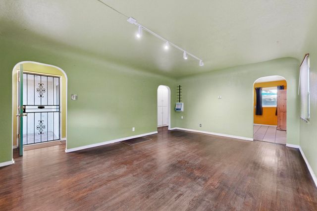 2723 Adams Street NE, Albuquerque, NM 87110