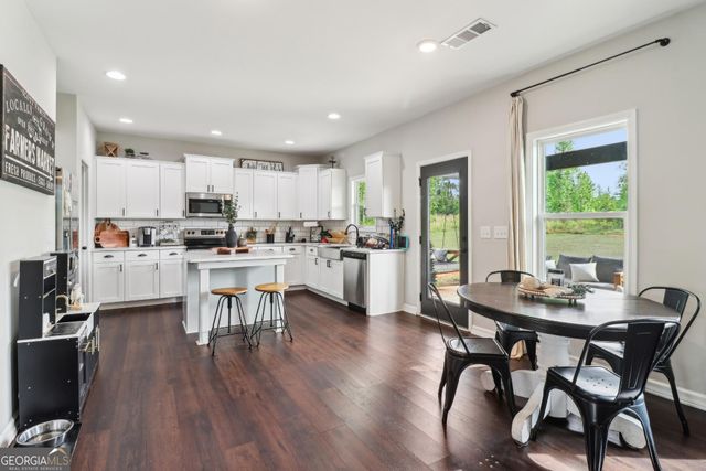 2172 Smokey Road, Newnan, GA 30263