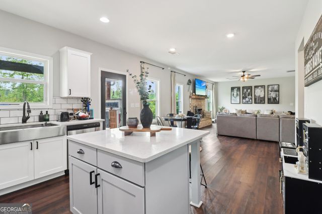 2172 Smokey Road, Newnan, GA 30263