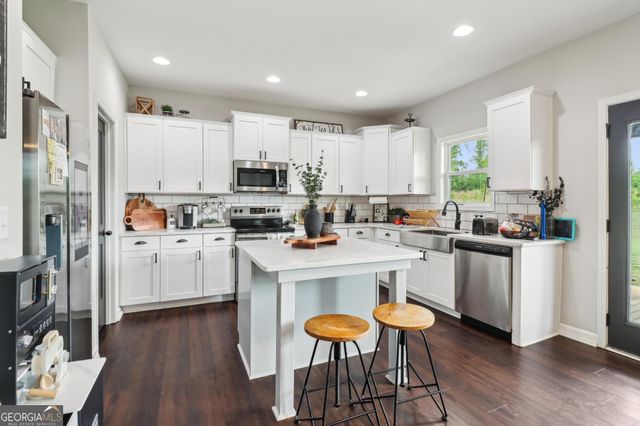 2172 Smokey Road, Newnan, GA 30263