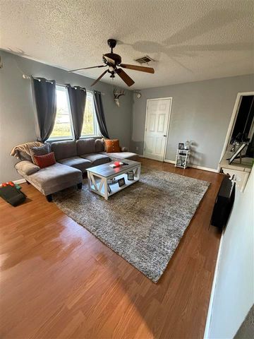 107 Oak St, Elgin, OK 73538