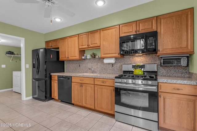 55 Cotswold Circle, Ocean Twp, NJ 07712