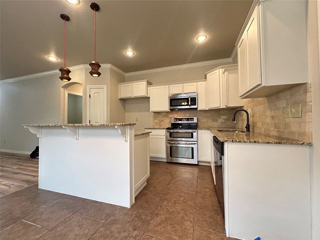 2632 N Barcelona Avenue, Fayetteville, AR 72703