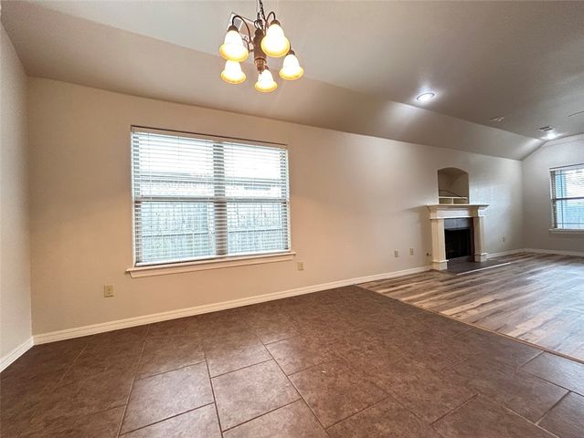 2632 N Barcelona Avenue, Fayetteville, AR 72703