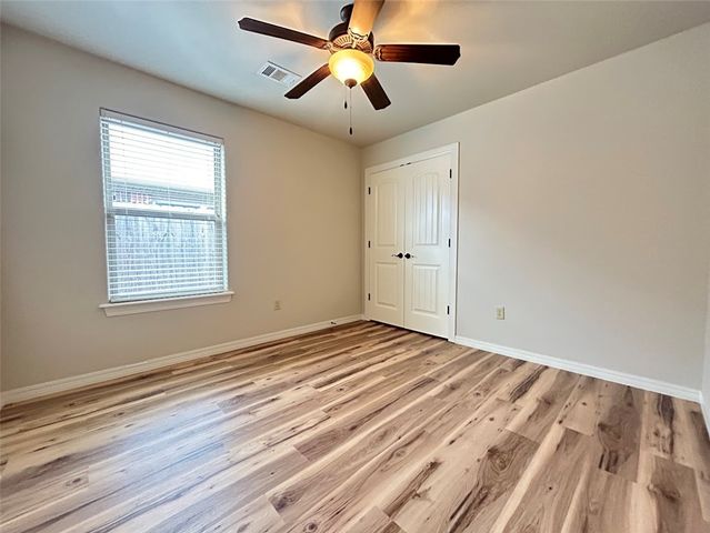 2632 N Barcelona Avenue, Fayetteville, AR 72703