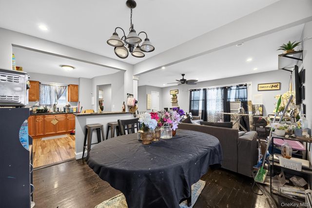 568 Autumn Avenue, Brooklyn, NY 11208