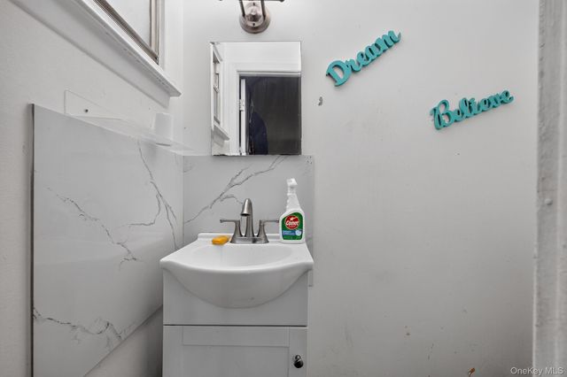 568 Autumn Avenue, Brooklyn, NY 11208