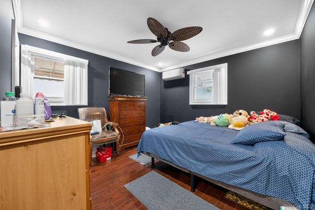 568 Autumn Avenue, Brooklyn, NY 11208