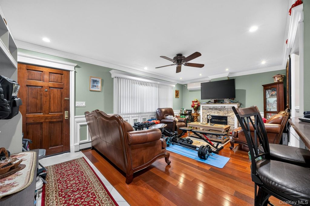 568 Autumn Avenue, Brooklyn, NY 11208 — photo 3