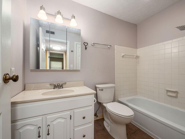 1450 Slade Avenue, 302, Columbus, OH 43235