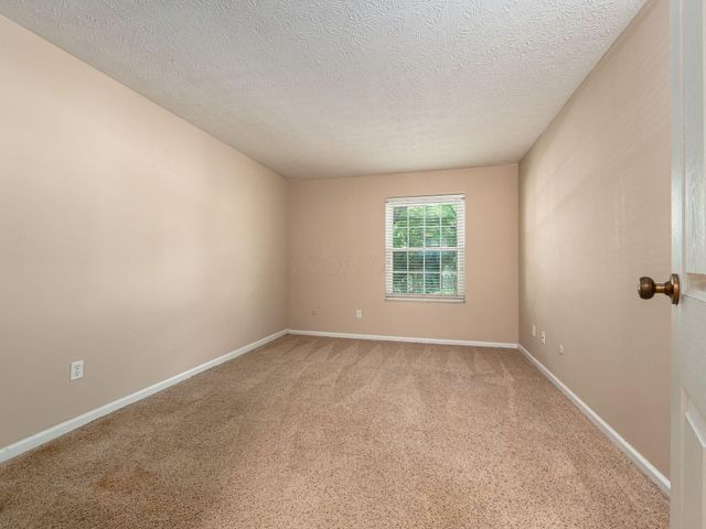 1450 Slade Avenue, 302, Columbus, OH 43235