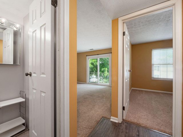 1450 Slade Avenue, 302, Columbus, OH 43235
