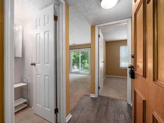 1450 Slade Avenue, 302, Columbus, OH 43235
