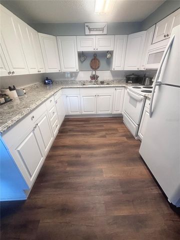4824 8TH STREET, Zephyrhills, FL 33542