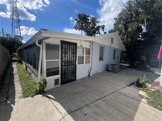 4824 8TH STREET, Zephyrhills, FL 33542