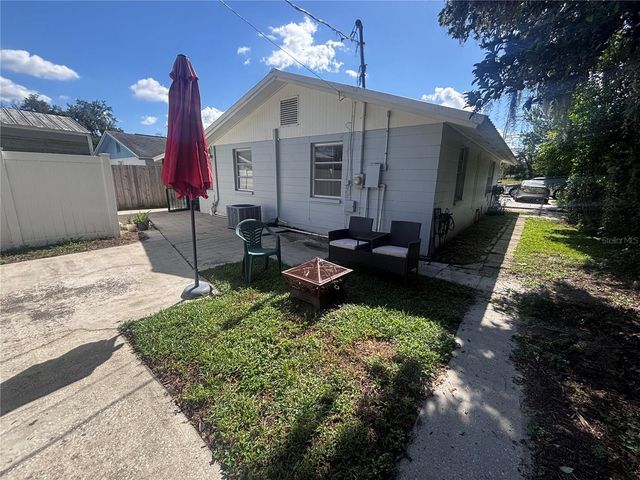 4824 8TH STREET, Zephyrhills, FL 33542