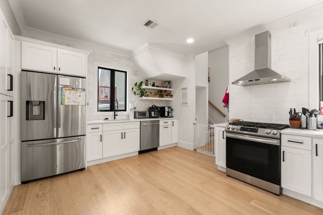 23 Jaques St B, Somerville, MA 02145
