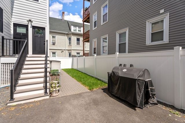 23 Jaques St B, Somerville, MA 02145
