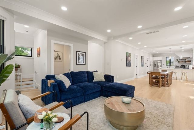 23 Jaques St B, Somerville, MA 02145