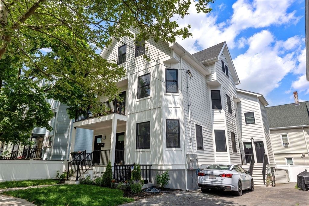 23 Jaques St B, Somerville, MA 02145