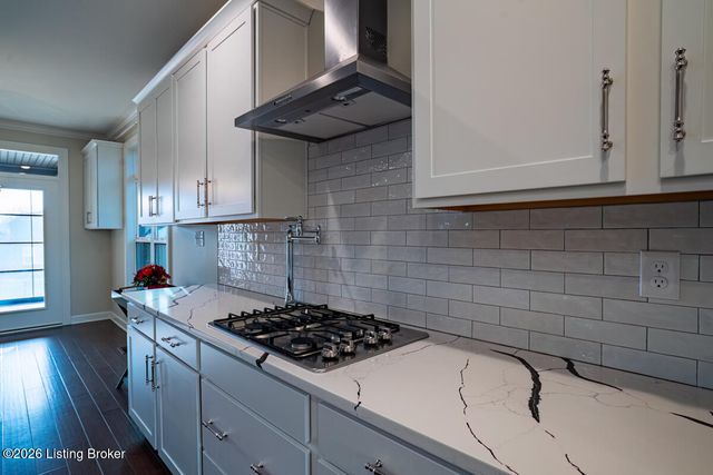 11528 Angel Falls Dr, Prospect, KY 40059