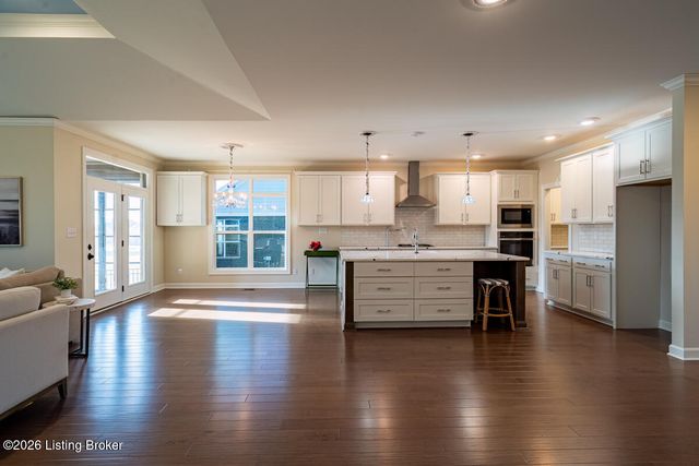 11528 Angel Falls Dr, Prospect, KY 40059