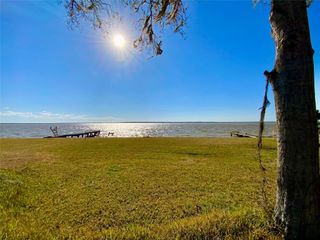 796 W Cattle Dr, Onalaska, TX 77360