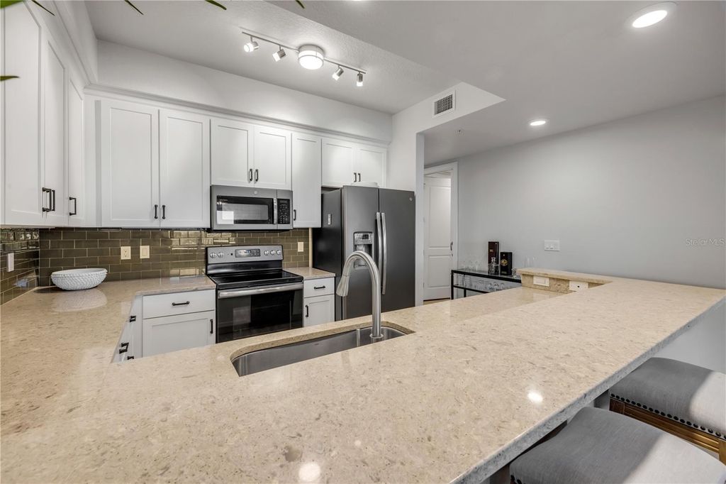 Image 11 of property listing at 4 RIVERWALK DRIVE 305, New Smyrna Beach, FL 32169