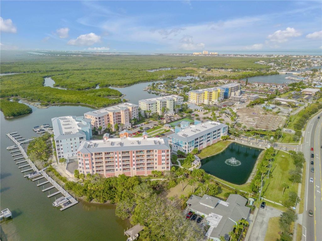 Image 36 of property listing at 4 RIVERWALK DRIVE 305, New Smyrna Beach, FL 32169