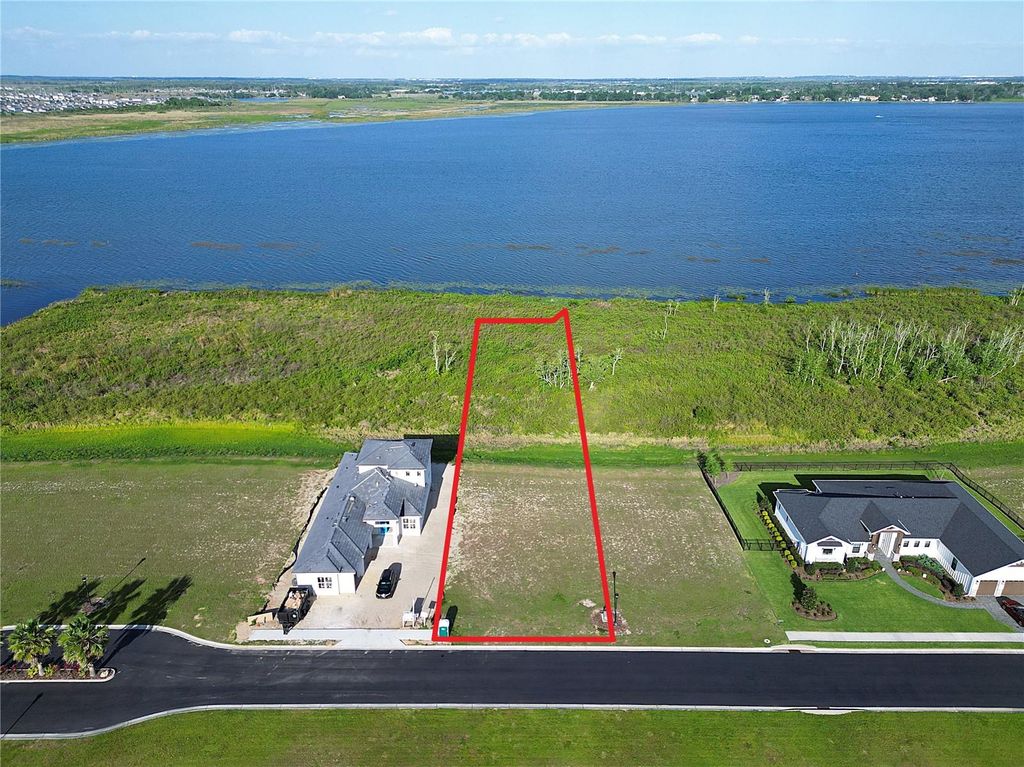 Image 1 of property listing at 332 CALADIUM AVENUE, Lake Alfred, FL 33850