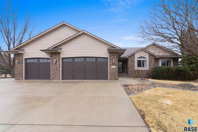 4917 E 42nd St Street, Sioux Falls, SD 57110