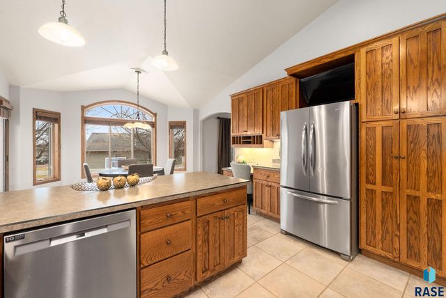 4917 E 42nd St Street, Sioux Falls, SD 57110